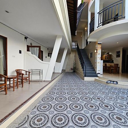 Tegalsari Guest House Canggu Екстериор снимка