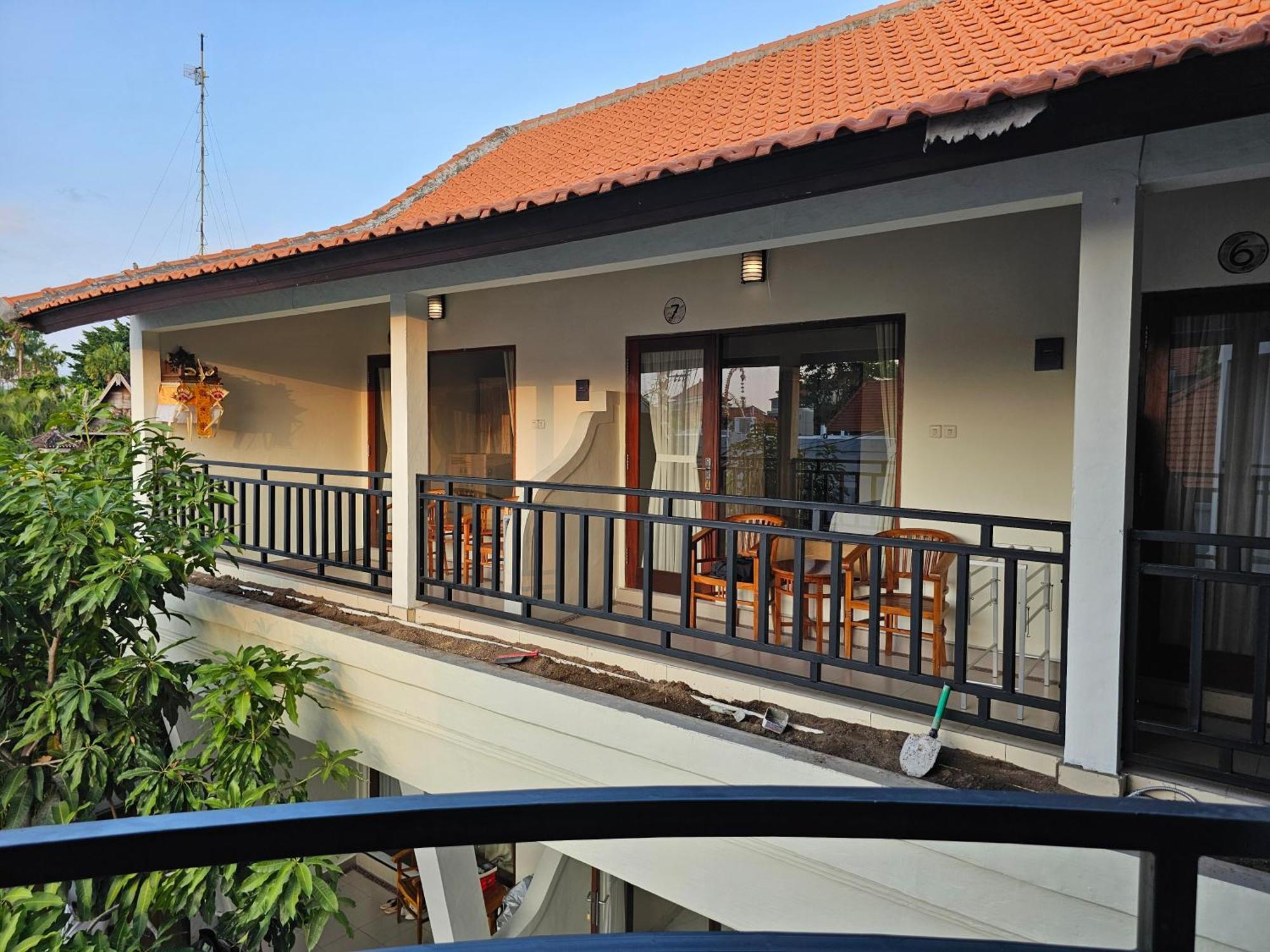 Tegalsari Guest House Canggu Екстериор снимка